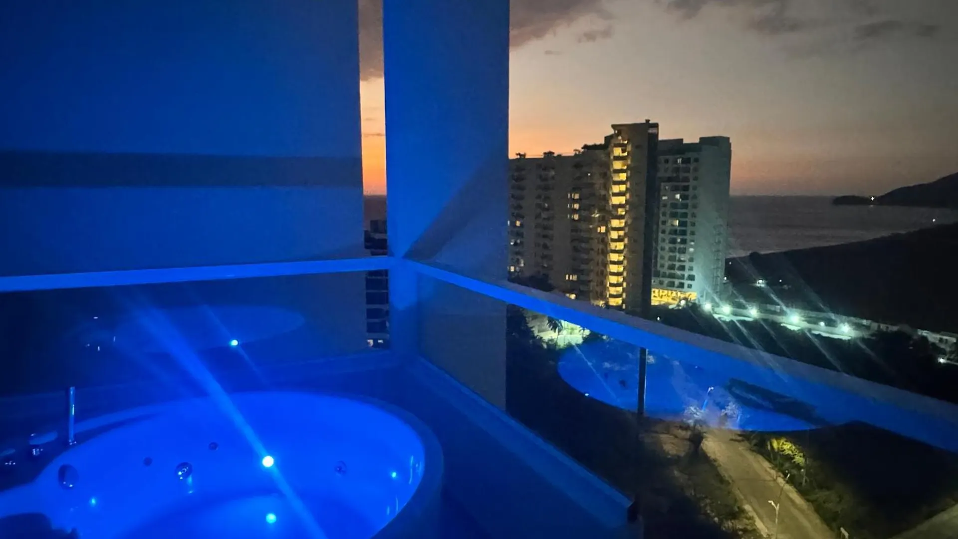 Suite Con Lujoso Jacuzzi, Piso 14 Y Vista Al Mar Santa Marta Daire